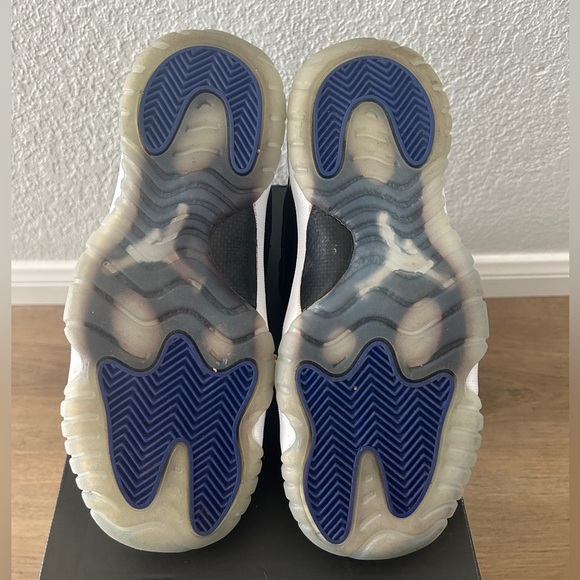 Air Jordan 11 Retro “Win Like ’82” - Size 5Y - Good Condition - Picture 14 of 15